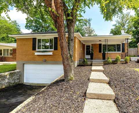 2783 Losantiridge Avenue, Columbia Township, OH 45213