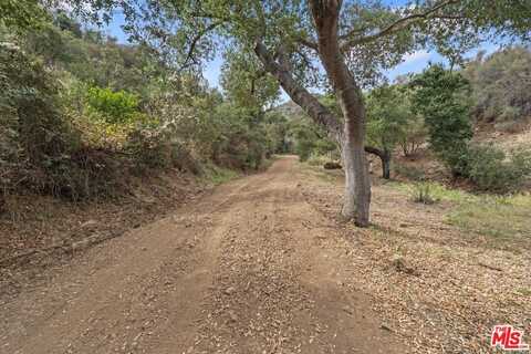 622 E Carlisle Rd, Thousand Oaks, CA 91360