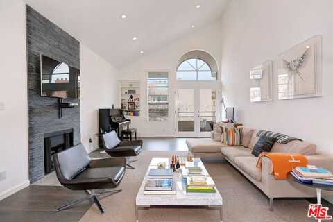 10640 Wilkins Ave, Los Angeles, CA 90024