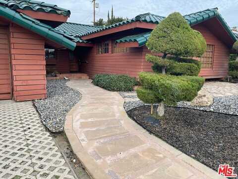 19923 Labrador St, Chatsworth, CA 91311