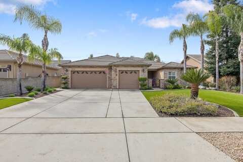5855 W Oriole Avenue, Visalia, CA 93291