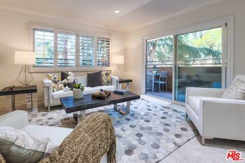 6700 Hillpark Dr, Los Angeles, CA 90068