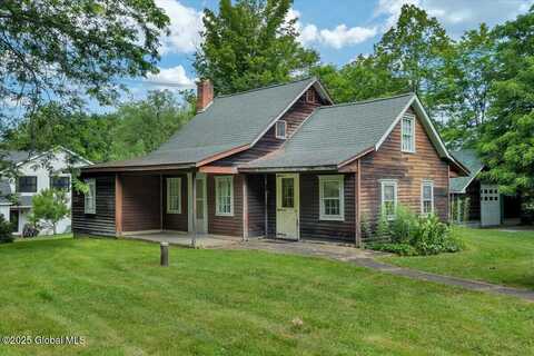 2724 CR-21, Kinderhook, NY 12106