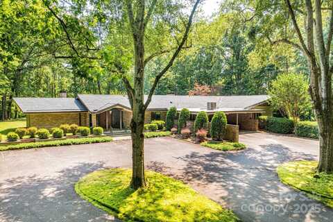 153 Hillhaven Place SE, Lenoir, NC 28645