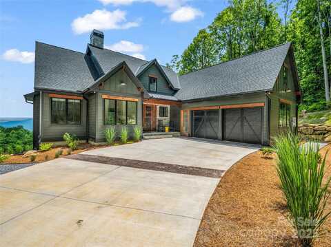 627 Cherry Hill unit: 201, Mill Spring, NC 28756