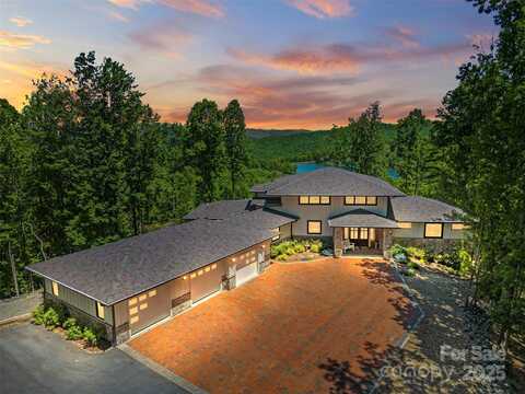 147 Nassau Ridge, Brevard, NC 28712