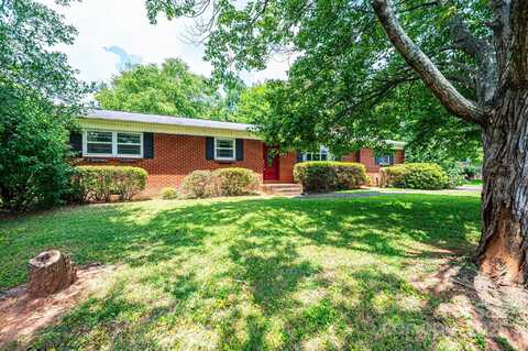 1008 2nd Street SE, Conover, NC 28613