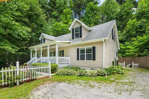 104 Jurassic Drive, Cashiers, NC 28717