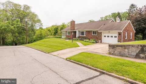 724 E CURTIN STREET, BELLEFONTE, PA 16823