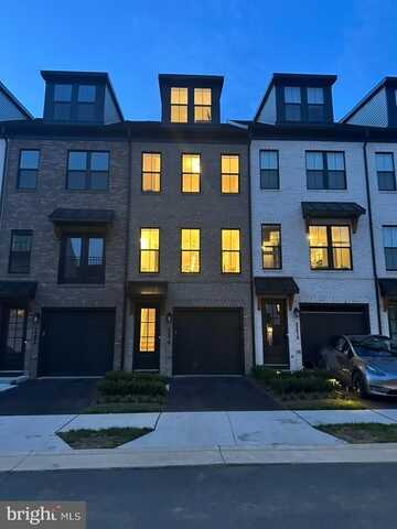 22910 TAWNY PINE SQUARE, BRAMBLETON, VA 20148