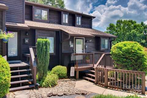 1034 N Center Street, Hickory, NC 28601