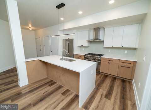 19 LINCOLN COURT, PRINCETON, NJ 08540