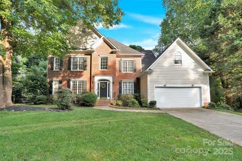 5015 Foxbriar Trail, Charlotte, NC 28269