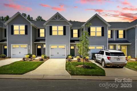 1525 39th Avenue Loop NE unit: 4, Hickory, NC 28601