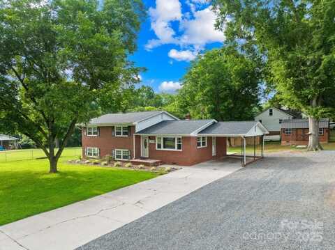 1300 Montgomery Avenue, Albemarle, NC 28001