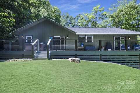 373 Fox Trace Drive, Sylva, NC 28779