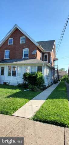 125 E 4TH STREET, LANSDALE, PA 19446