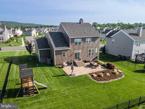 420 RINALDI LANE, EASTON, PA 18040