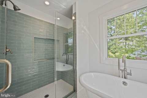2100 PATRICK HENRY DRIVE, ARLINGTON, VA 22205