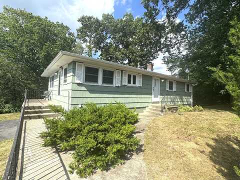9 Rhode Island Avenue, Waterbury, CT 06704