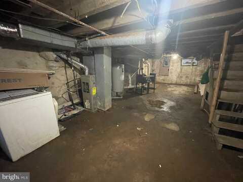 1124 THOMAS STREET, CHESTER, PA 19013
