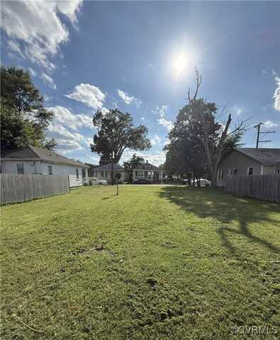 N 7th Avenue, Hopewell, VA 23860
