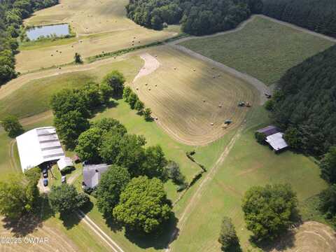 13250 Mt Carmel Road, Decaturville, TN 38329