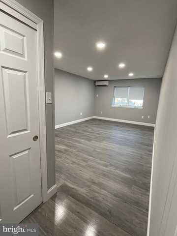 400 MAIN STREET, ROYERSFORD, PA 19468