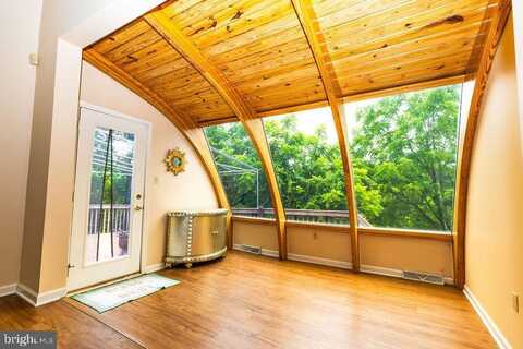 49 JEAN LO WAY, YORK, PA 17406