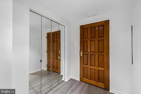1530 KEY BOULEVARD, ARLINGTON, VA 22209