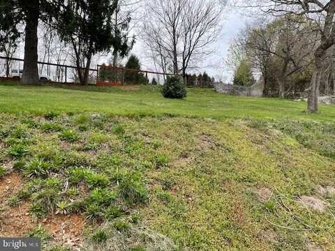 365 SPRINGVALE ROAD, RED LION, PA 17356