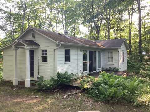 1862 Detroit Harbor Rd, Washington Island, WI 54246