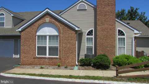 18 WOOLSEY COURT, PENNINGTON, NJ 08534