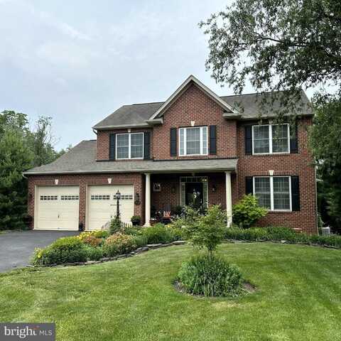 1736 CARRERA DRIVE, CHAMBERSBURG, PA 17202