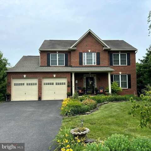 1736 CARRERA DRIVE, CHAMBERSBURG, PA 17202