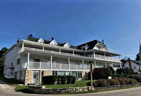 9976 Moravia St, Ephraim, WI 54211