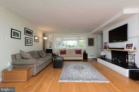 6789 LITTLE FALLS ROAD, ARLINGTON, VA 22213