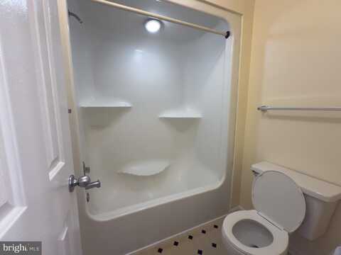 2820 LEE OAKS PLACE, FALLS CHURCH, VA 22046