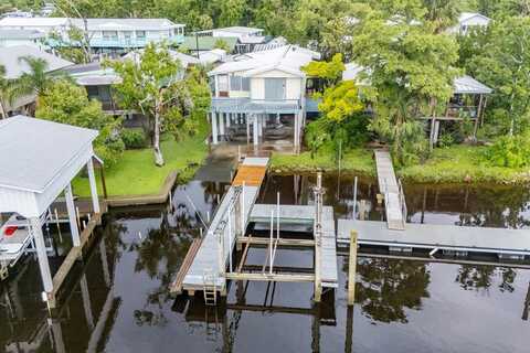 28 229th St, Suwannee, FL 32692
