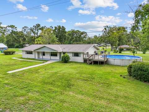 311 4th St, Trenton, FL 32693