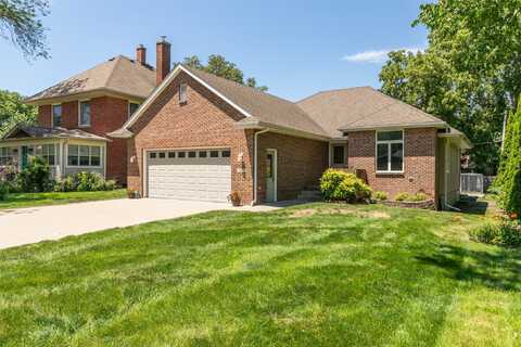 1412 Court Street, Adel, IA 50003