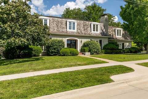 7819 Luin Lane, Windsor Heights, IA 50324