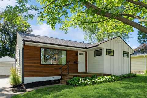 804 24th Street, West Des Moines, IA 50265