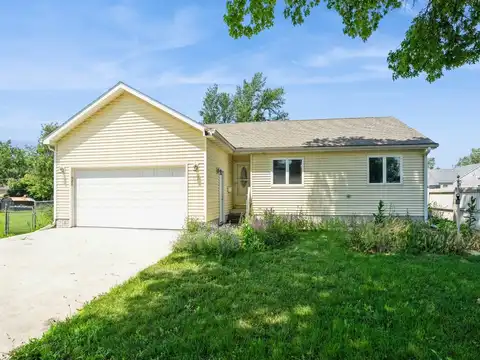 815 W 6th Street S, Newton, IA 50208