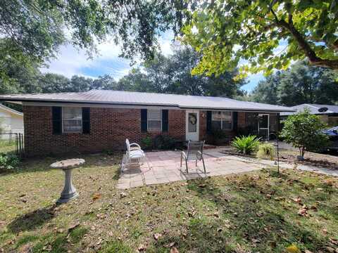 114 Aero Drive, DeFuniak Springs, FL 32433