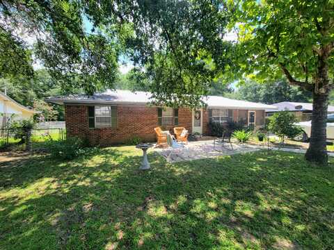 114 Aero Drive, DeFuniak Springs, FL 32433