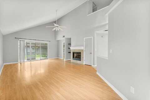1329 White Blossom Lane, Fort Walton Beach, FL 32547