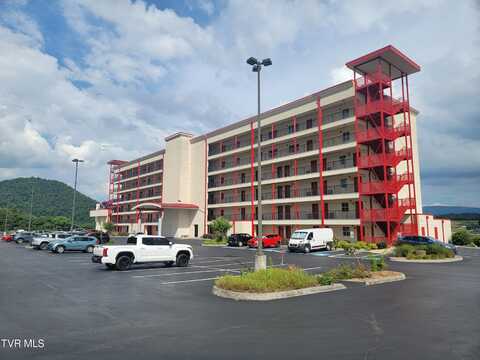 210 Raceday Center Drive, Bristol, TN 37620
