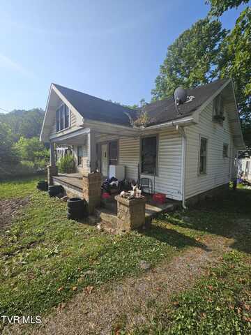 8102 Main Street, Pound, VA 24279
