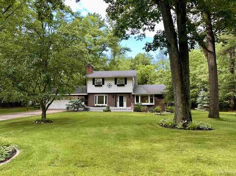W8660 Orchard, Iron Mountain, MI 49801